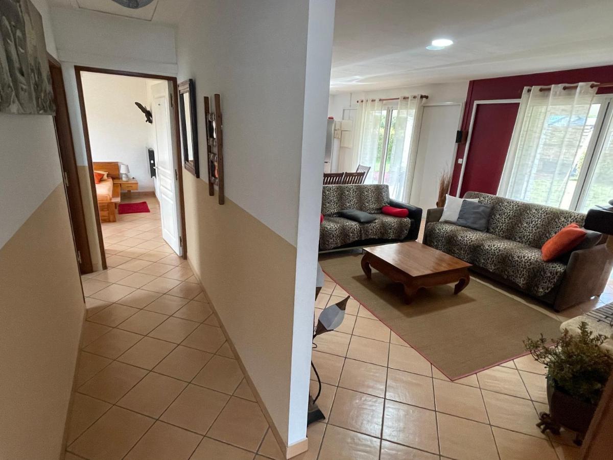 Villa Au Pied Du Volcan 勒唐蓬 外观 照片